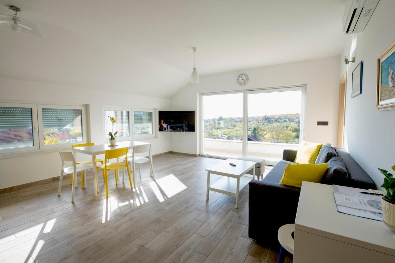 Apartman Grc Apartment Dugo Selo Екстериор снимка