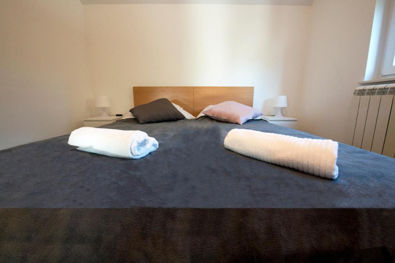 Apartman Grc Apartment Dugo Selo Екстериор снимка