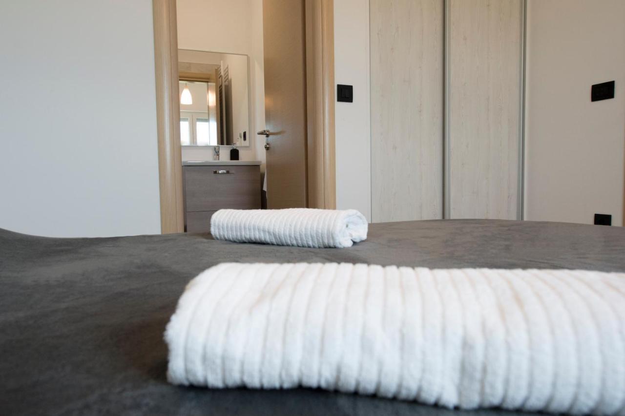 Apartman Grc Apartment Dugo Selo Екстериор снимка
