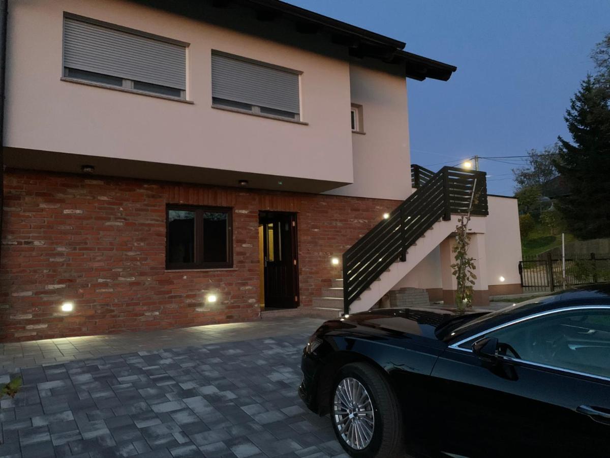 Apartman Grc Apartment Dugo Selo Екстериор снимка