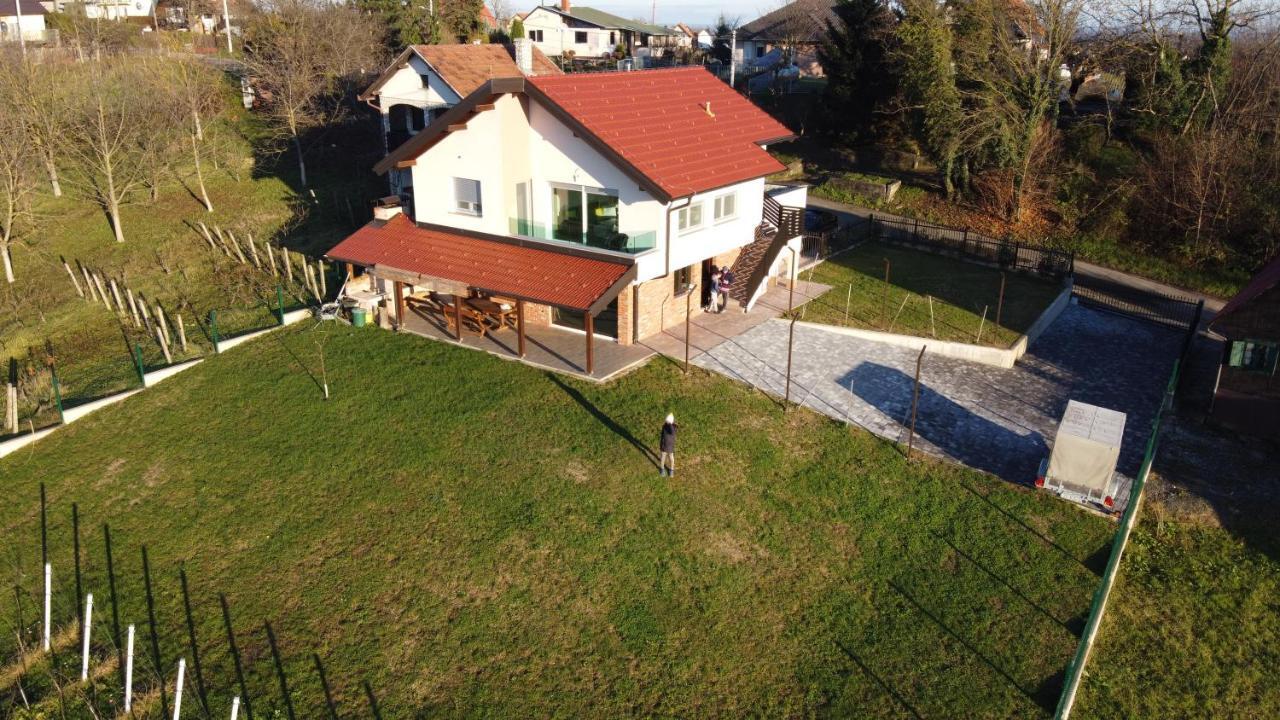 Apartman Grc Apartment Dugo Selo Екстериор снимка
